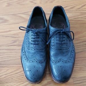 Ted Baker wing tip